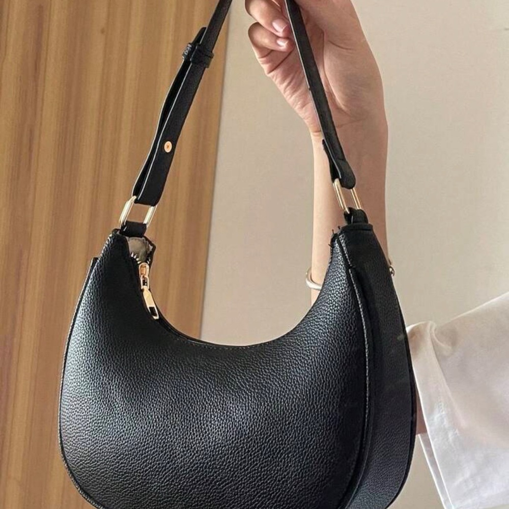 Black Shoulder Bag